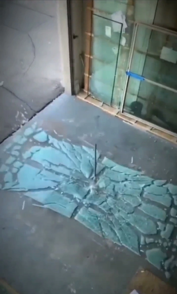 Broken Glass Effect Capcut Template New On TikTok